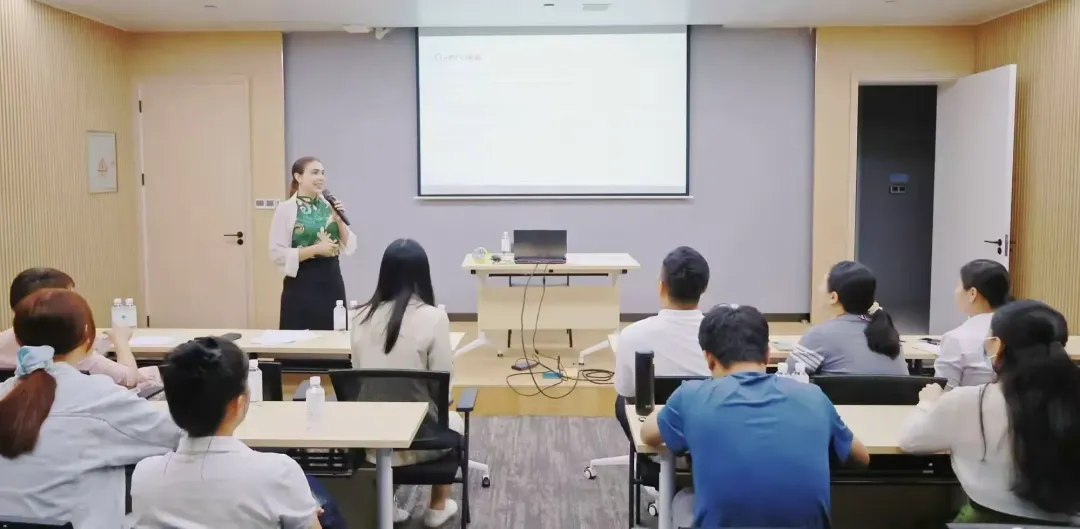 迎接封關(guān)新時代，提升英語硬實力——三亞環(huán)農(nóng)